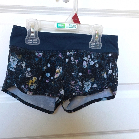 Ivivva By Lululemon Navy Floral Kids Athletic Shorts In Size 6 - Picture 1 of 7